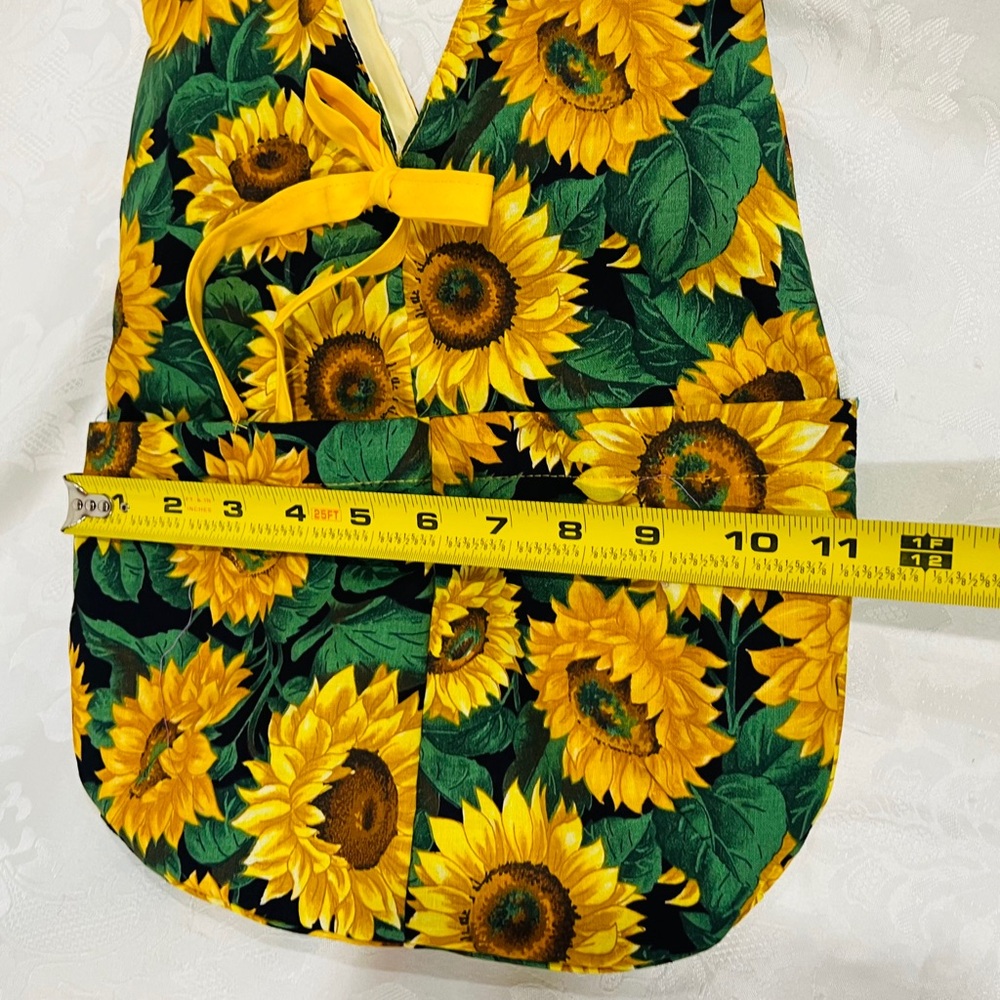 NWOT Sunflower Print Tote Bsg with Pockets - Picture 6 of 8